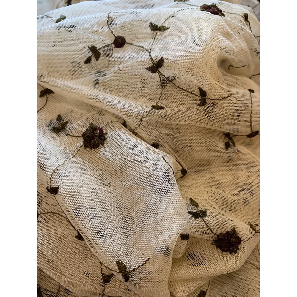 Cream Sheer Mesh Tablecloth Embroidered Floral Roses Scalloped Edge 84x58"
